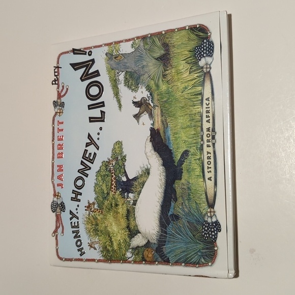 🐢Jan Brett Honey..Honey..Lion, A Story From Africa Hardback Book w/Cover (2005) - Picture 1 of 7